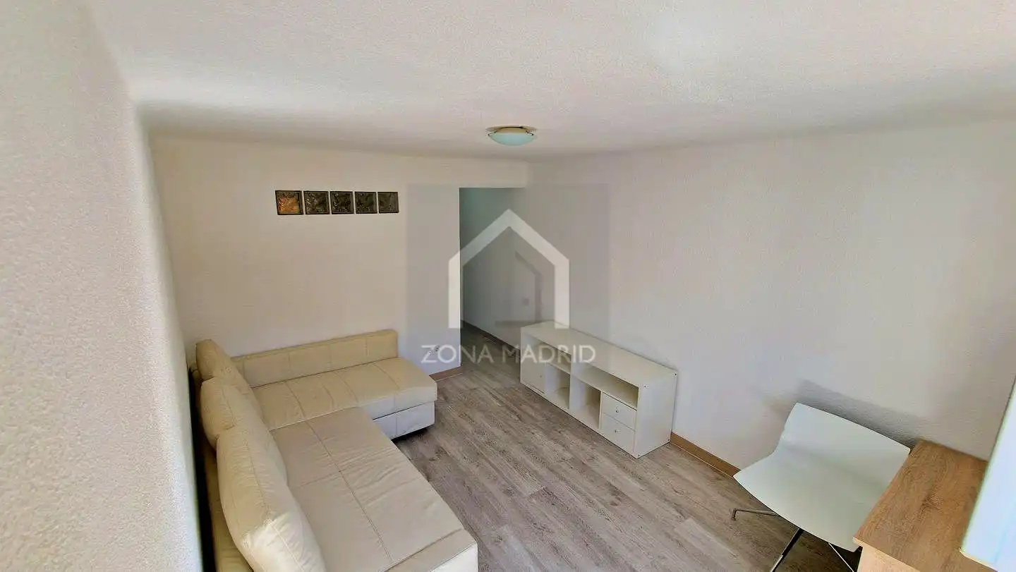 Wohnzimmer von Wohnung zur Miete in Madrid
