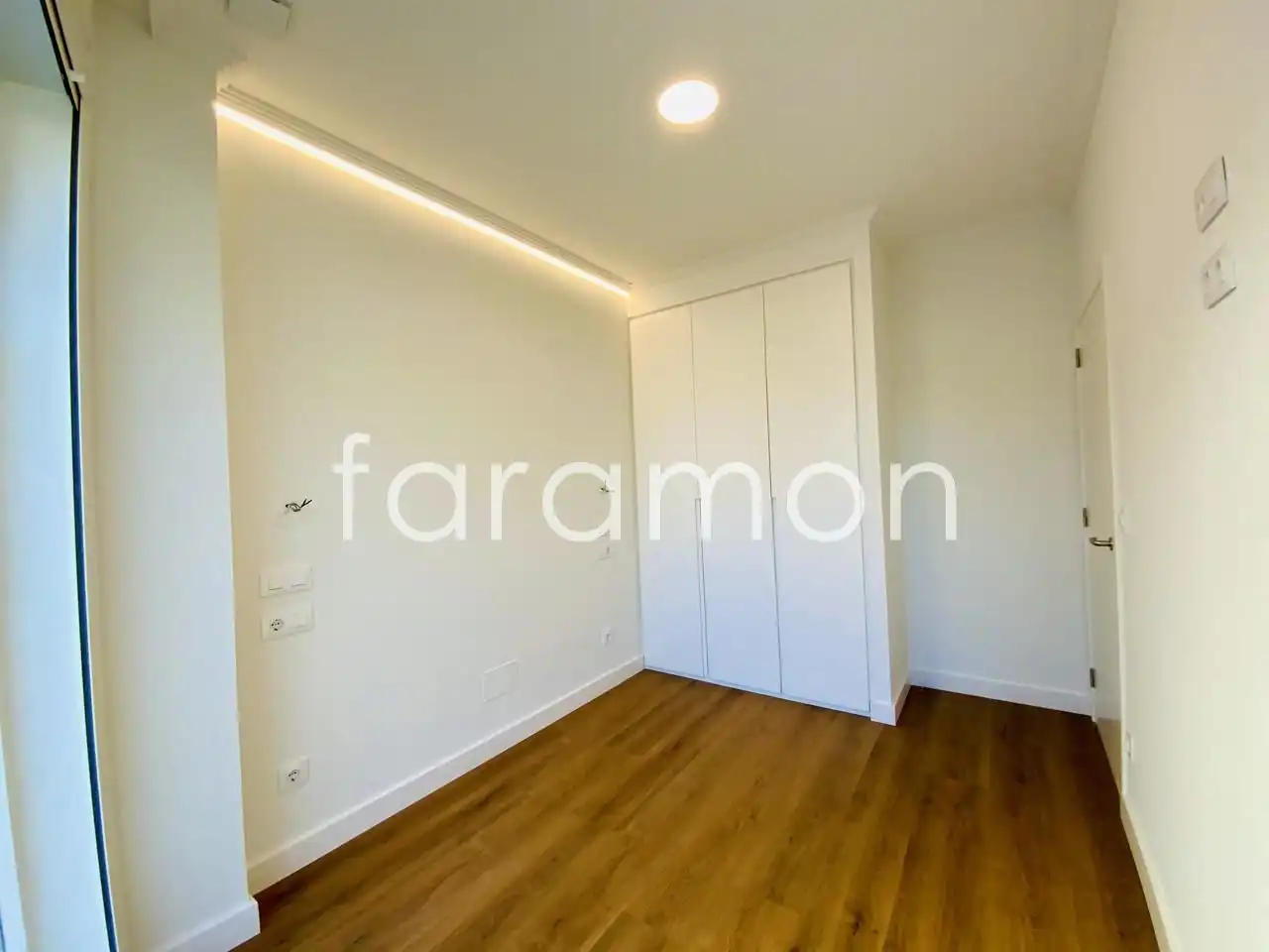 Habitación de Piso en venta en Sanxenxo con Terraza, Trastero y Internet