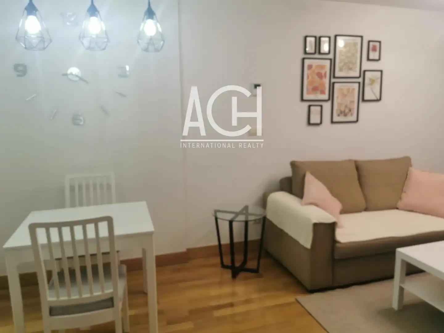 Sala de estar de Piso de alquiler en Bilbao  con Calefacción