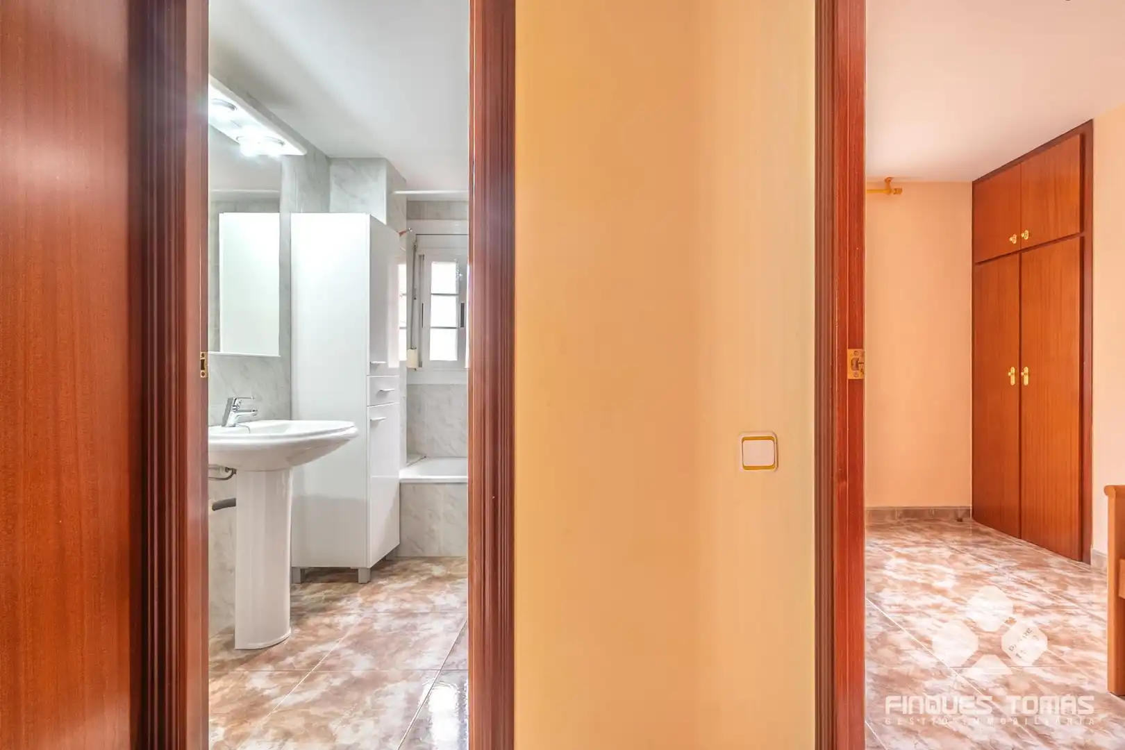 Bathroom of Flat for sale in Calafell  with Terrace, Storage room and Furnished