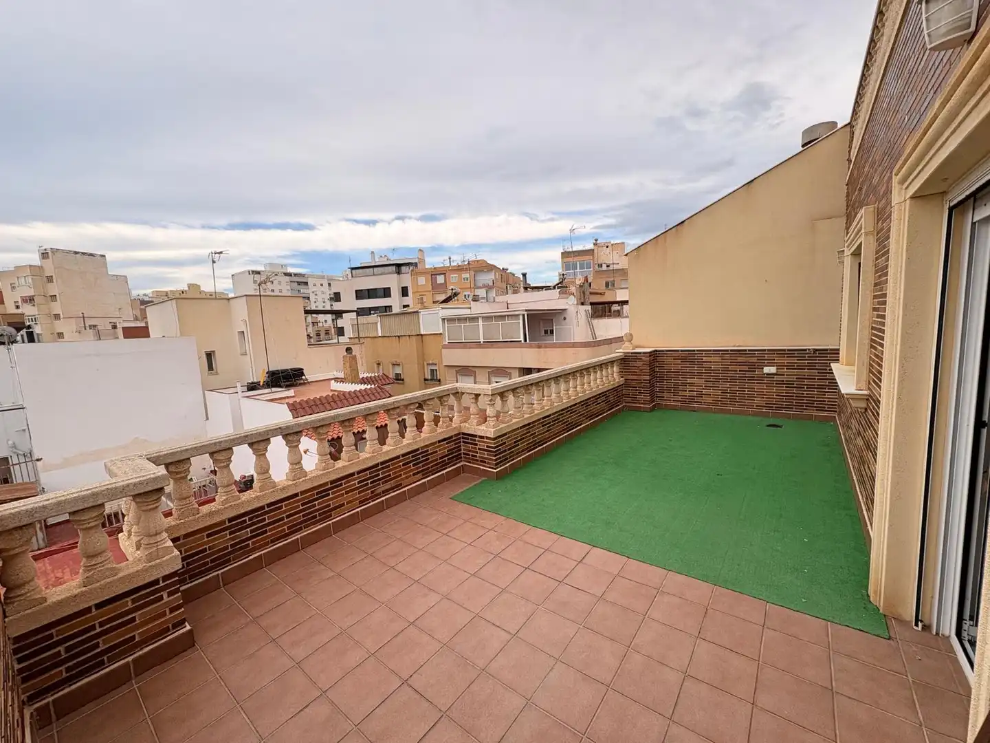 Terrassa de Casa adosada en venda en Almería