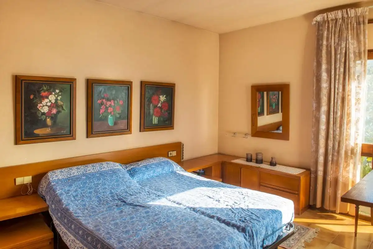 Habitación de Casa o chalet en venta en Sant Cugat Sesgarrigues con Calefacción, Jardín privado y Terraza