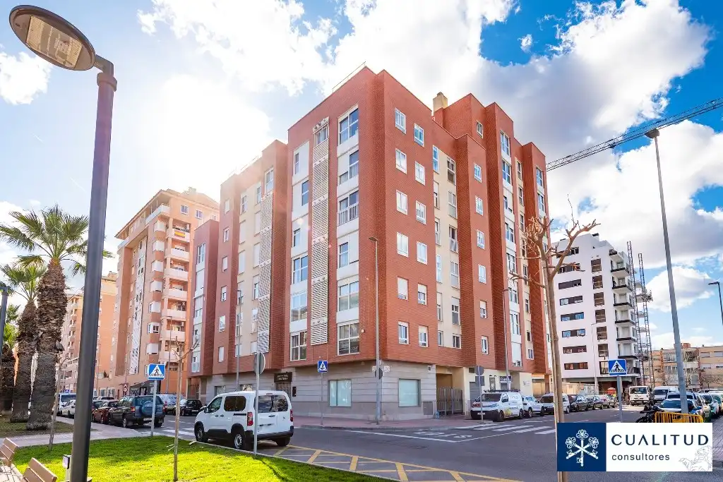 Vista exterior de Piso en venta en Castellón de la Plana / Castelló de la Plana con Trastero