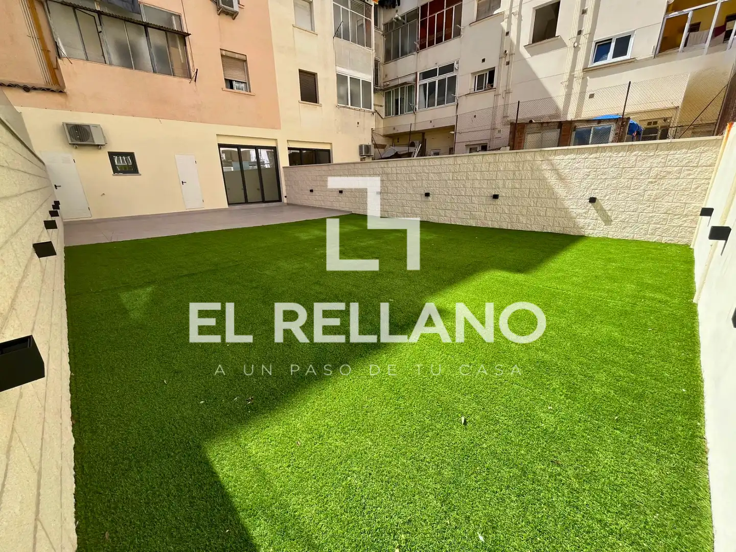 Terraza de Piso en venta en Badalona con Aire acondicionado, Calefacción y Jardín privado