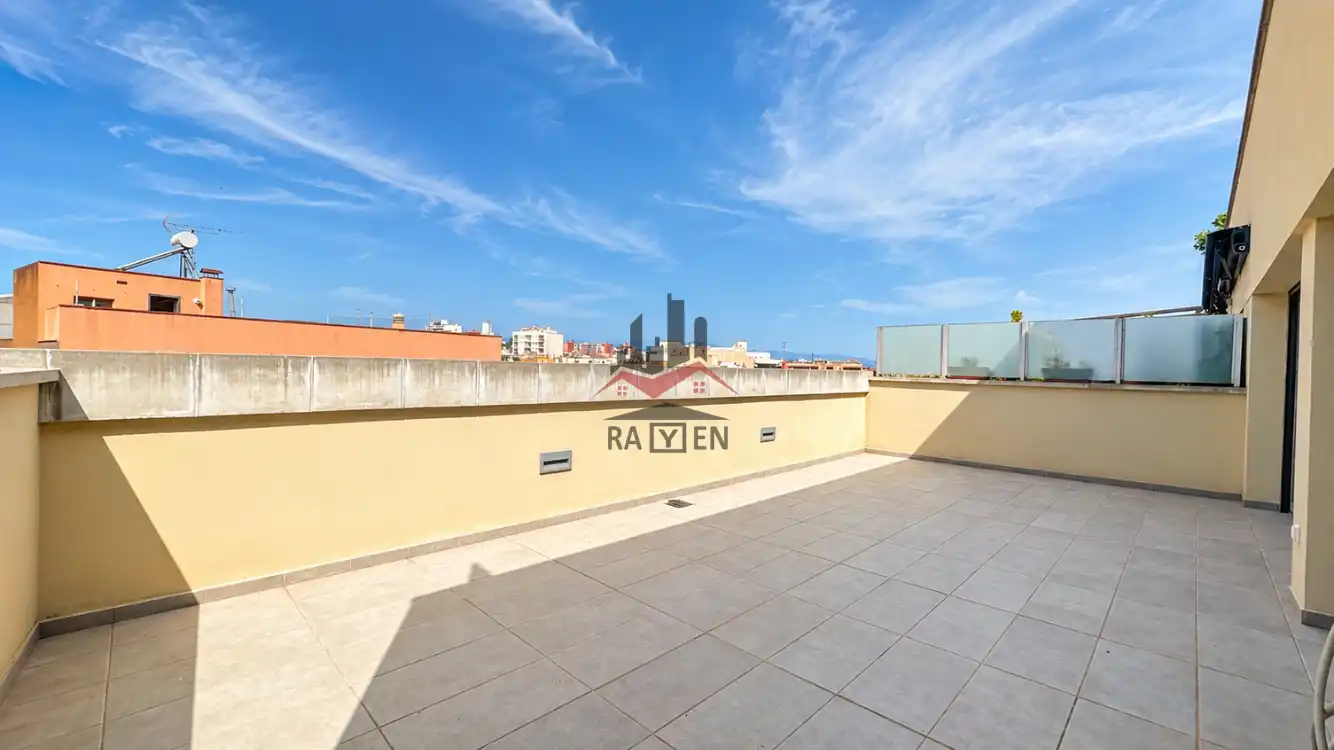 Duplex con ascensore in affitto a Centre, imagen 13