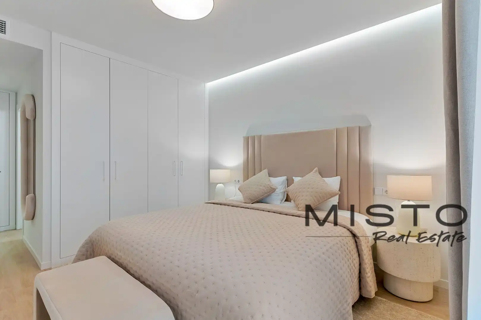 Bedroom of Flat for rent in Nueva Andalucía