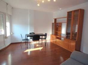 Sala de estar de Piso de alquiler en Gijón  con Calefacción, Parquet y Amueblado