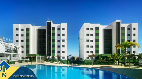 Apartamentos en construcción, en la provincia de Alicante, en Orihuela Costa. 2 habitaciones | 109-132 m² | 200 metros al mar