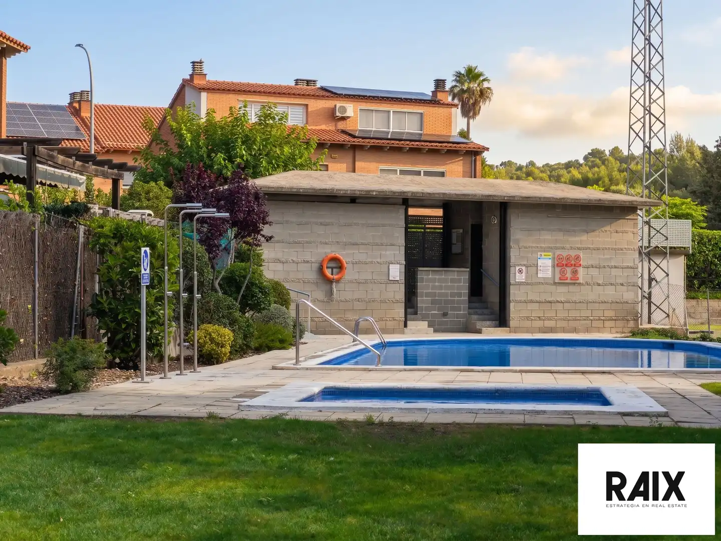 Casa adosada en venta en Carrer Garbi, Viladecavalls