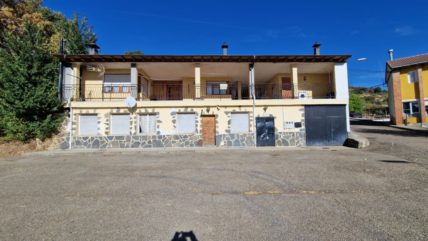 Vista exterior de Finca rústica en venda en Valdepiélago amb Terrassa, Traster i Moblat