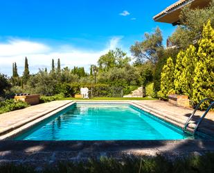 Swimming pool of House or chalet for sale in  Toledo Capital  with Air Conditioner, Heating and Private garden