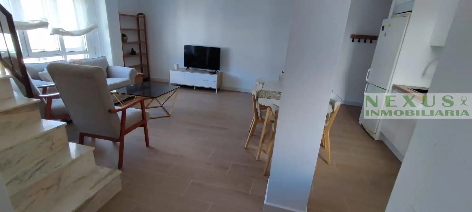 Wohnzimmer von Dachboden zur Miete in Cáceres mit Klimaanlage, Heizung und Möbliert