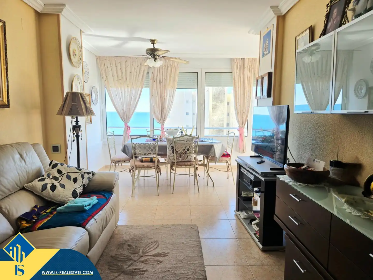 Living room of Flat for sale in Alicante / Alacant  with Terrace and Furnished