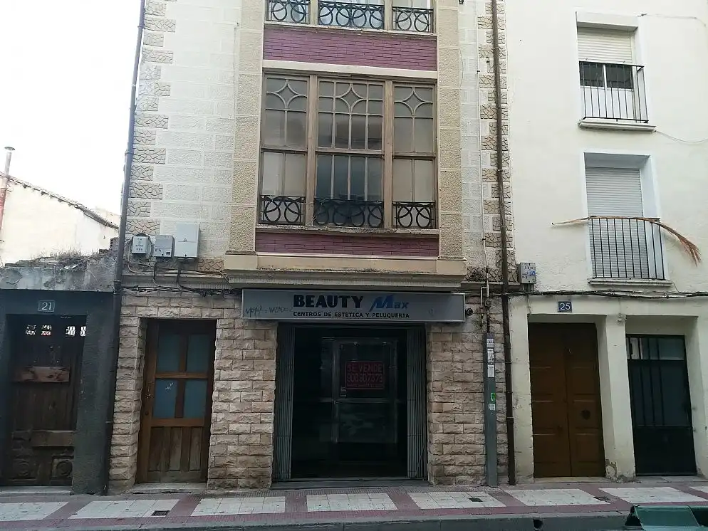 Local comercial en venda a CL MAYOR