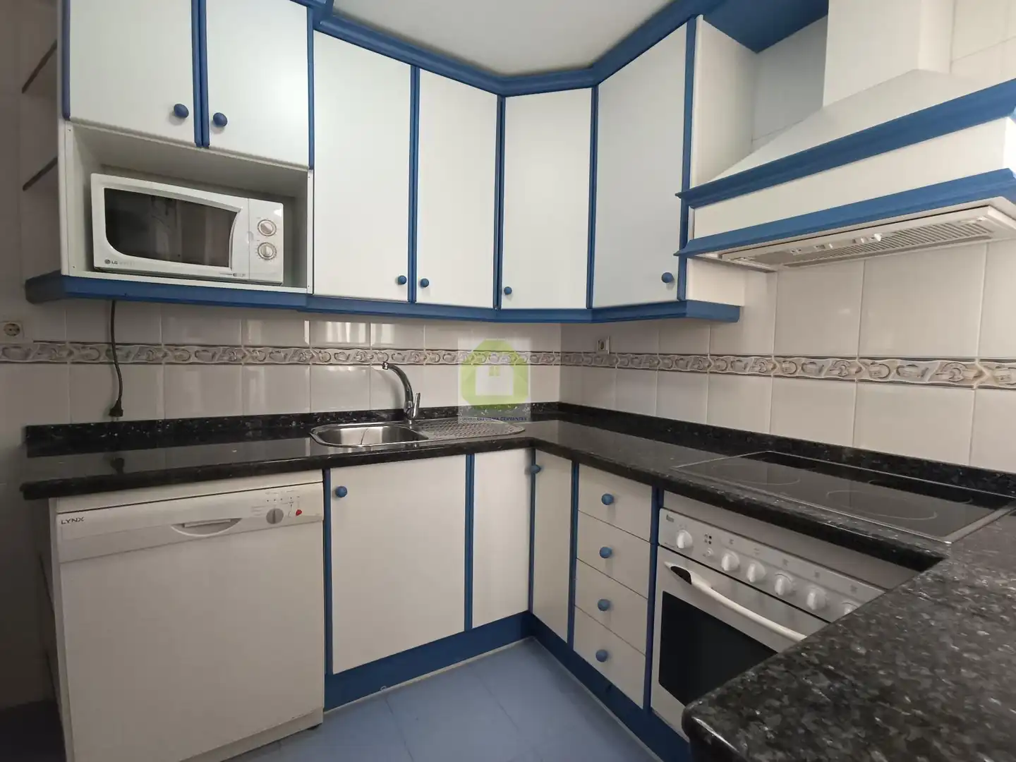 Cocina de Piso de alquiler en Granada con Calefacción, Trastero y Amueblado