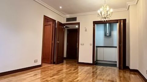 Photo 5 of Apartments for rent in Paseo del General Martínez Campos, Almagro, Madrid Capital