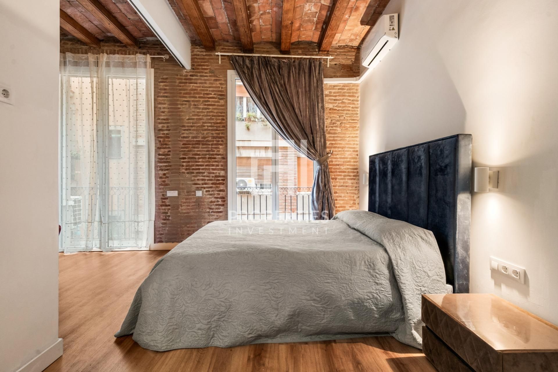 Bedroom of Flat for sale in  Barcelona Capital  with Balcony and Alarm