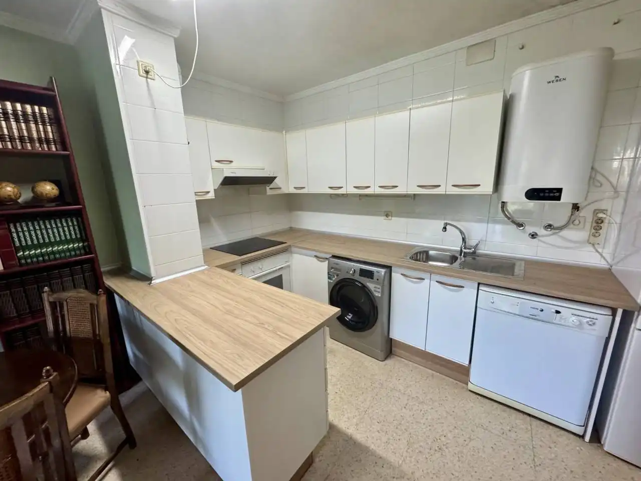 Cocina de Piso en venta en Cerdanyola del Vallès con Calefacción y Terraza