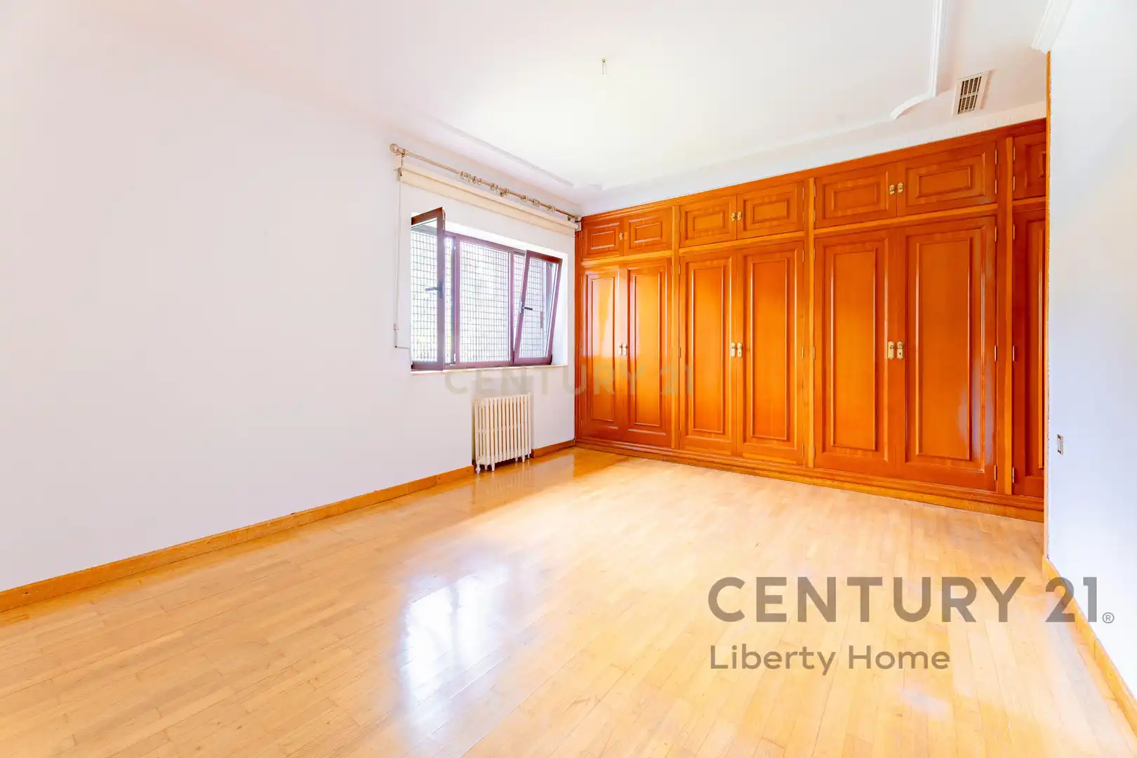 Habitación de Casa o chalet en venta en Torrent con Aire acondicionado, Jardín privado y Piscina