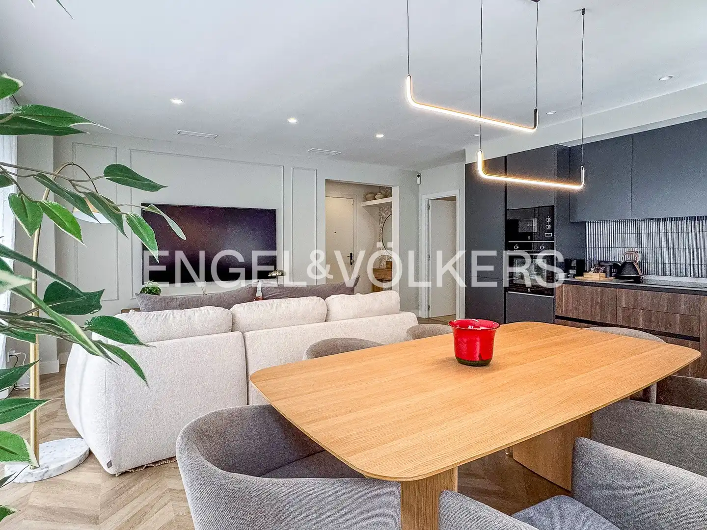 Dining room of Flat for rent in Barcelona  with Air Conditioner, Heating and Parquet flooring