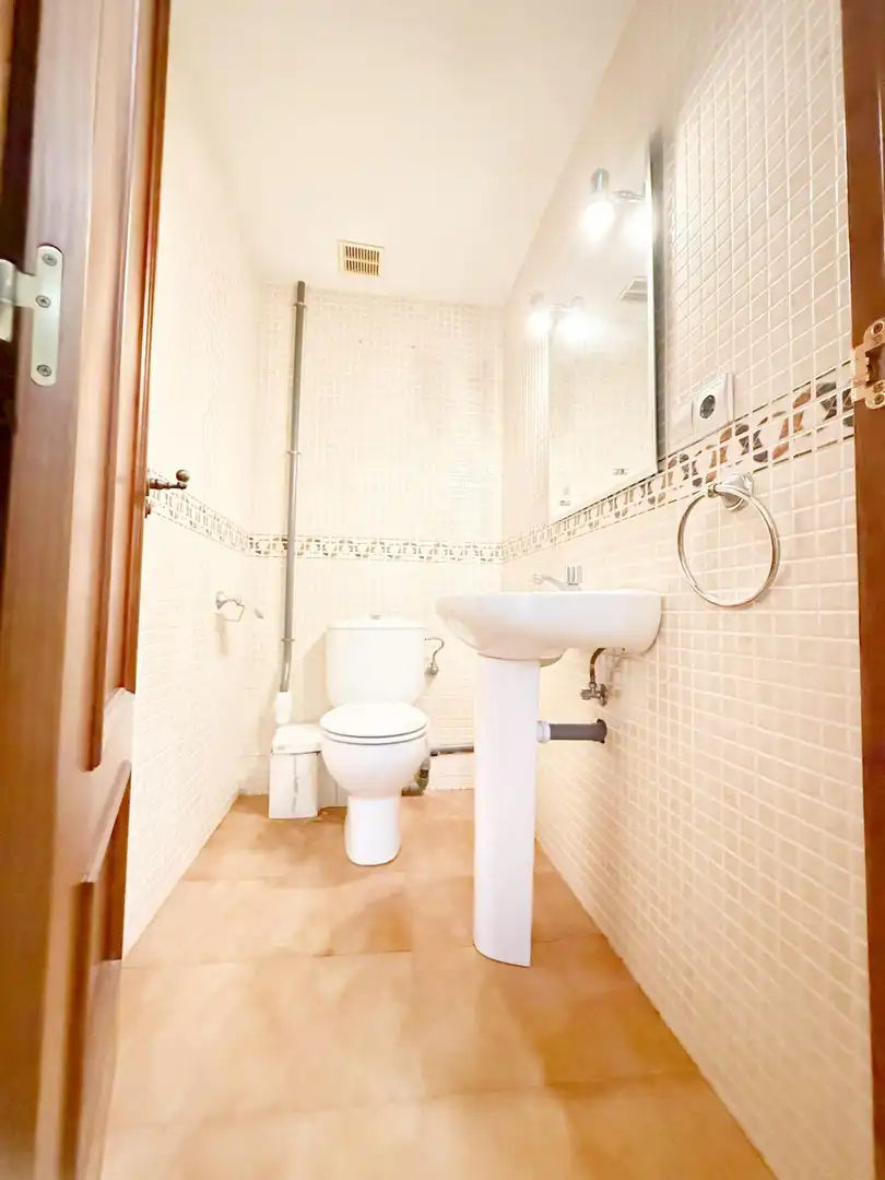 Baño de Casa adosada en venta en Almería con Terraza, Trastero y Balcón