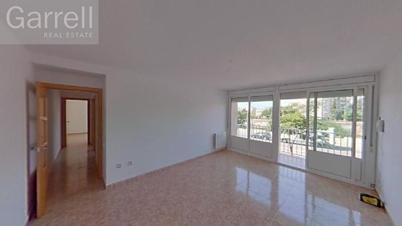 Living room of Flat for sale in Terrassa