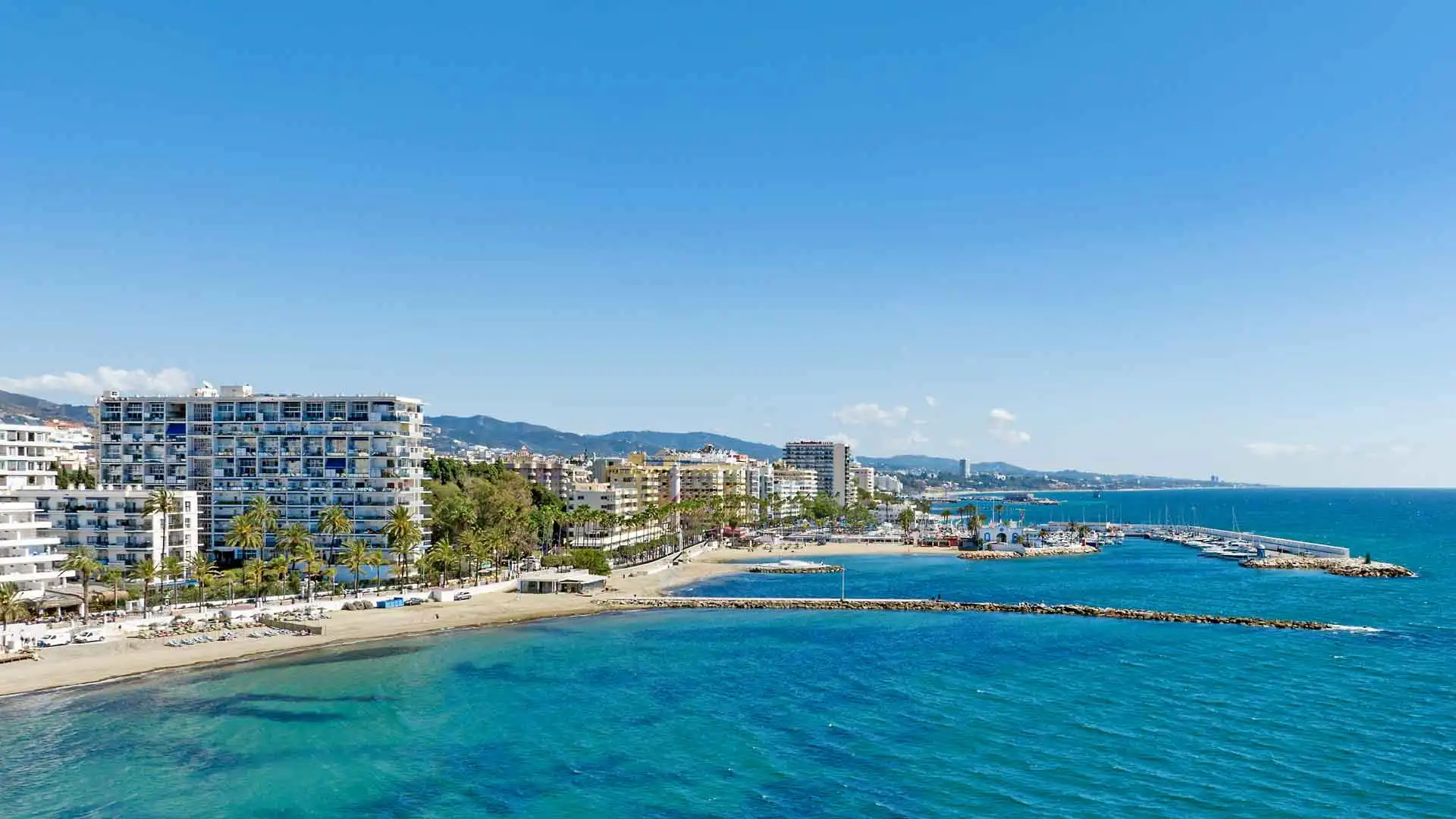 Vista exterior de Local en venta en Marbella con Aire acondicionado y Amueblado