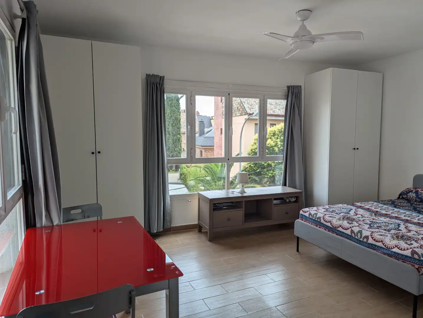 Habitación de Casa o chalet en venta en Madrid con Calefacción y Jardín privado