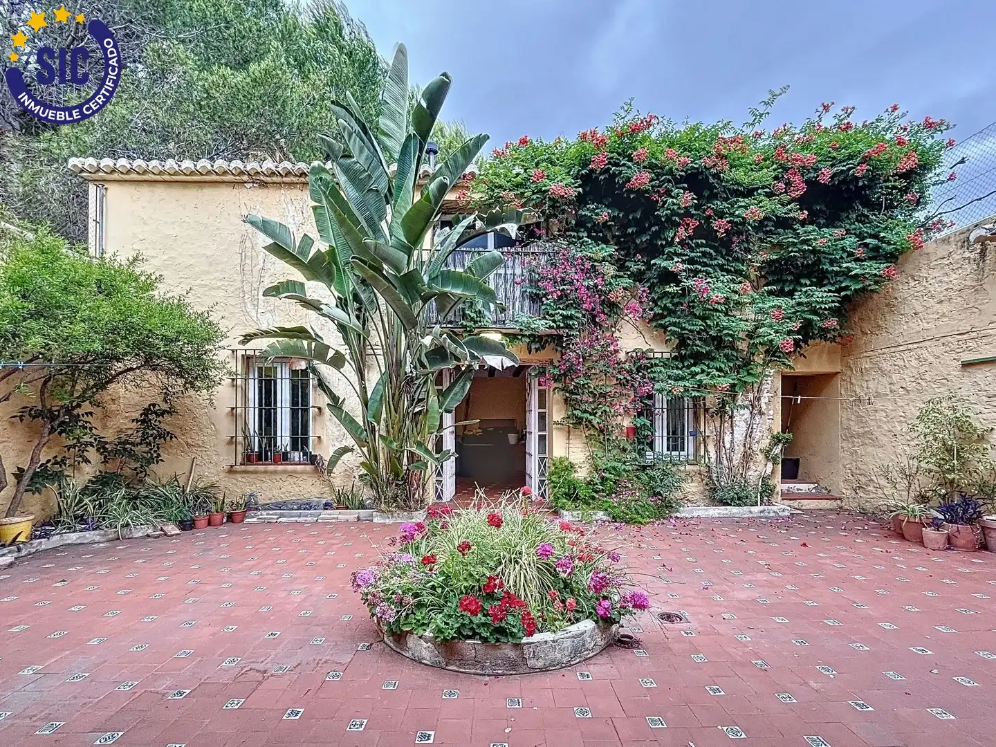 Vista exterior de Finca rústica en venda en Carcaixent amb Aire condicionat, Calefacció i Jardí privat