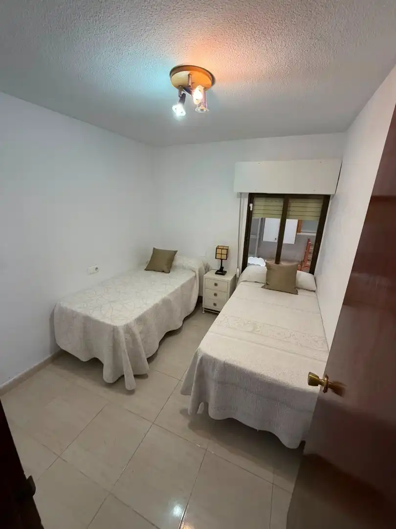 Habitación de Piso de alquiler en Torrevieja con Amueblado