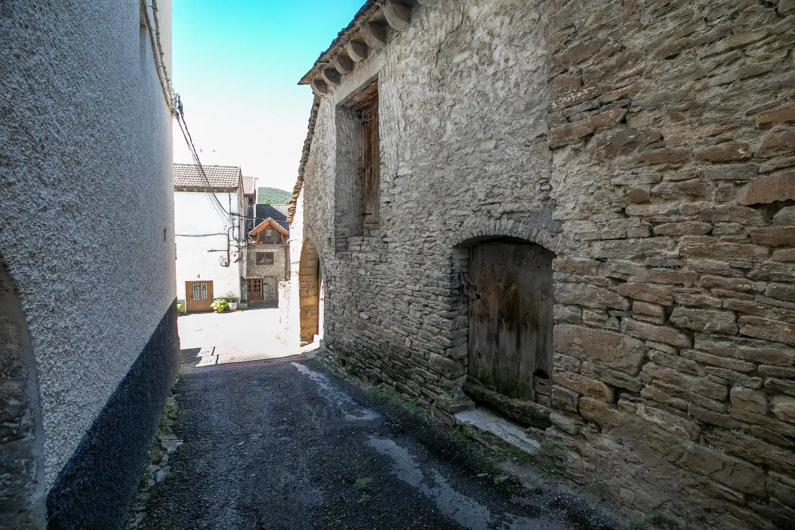 Exterior view of Country homes for sale in Sabiñánigo