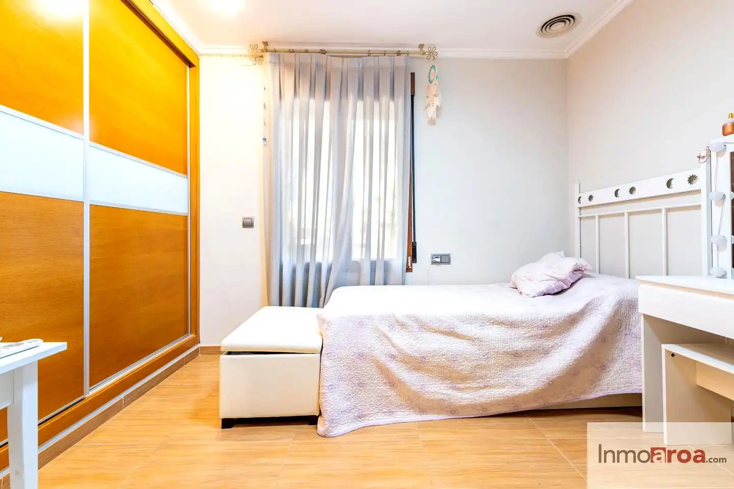 Schlafzimmer von Haus oder Chalet zum Verkauf in Bétera mit Klimaanlage und Terrasse