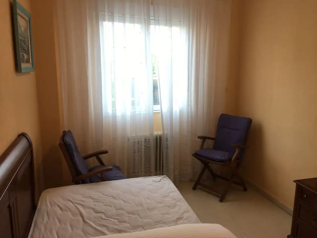 Habitación de Casa o chalet en venta en Santurde de Rioja con Calefacción y Terraza