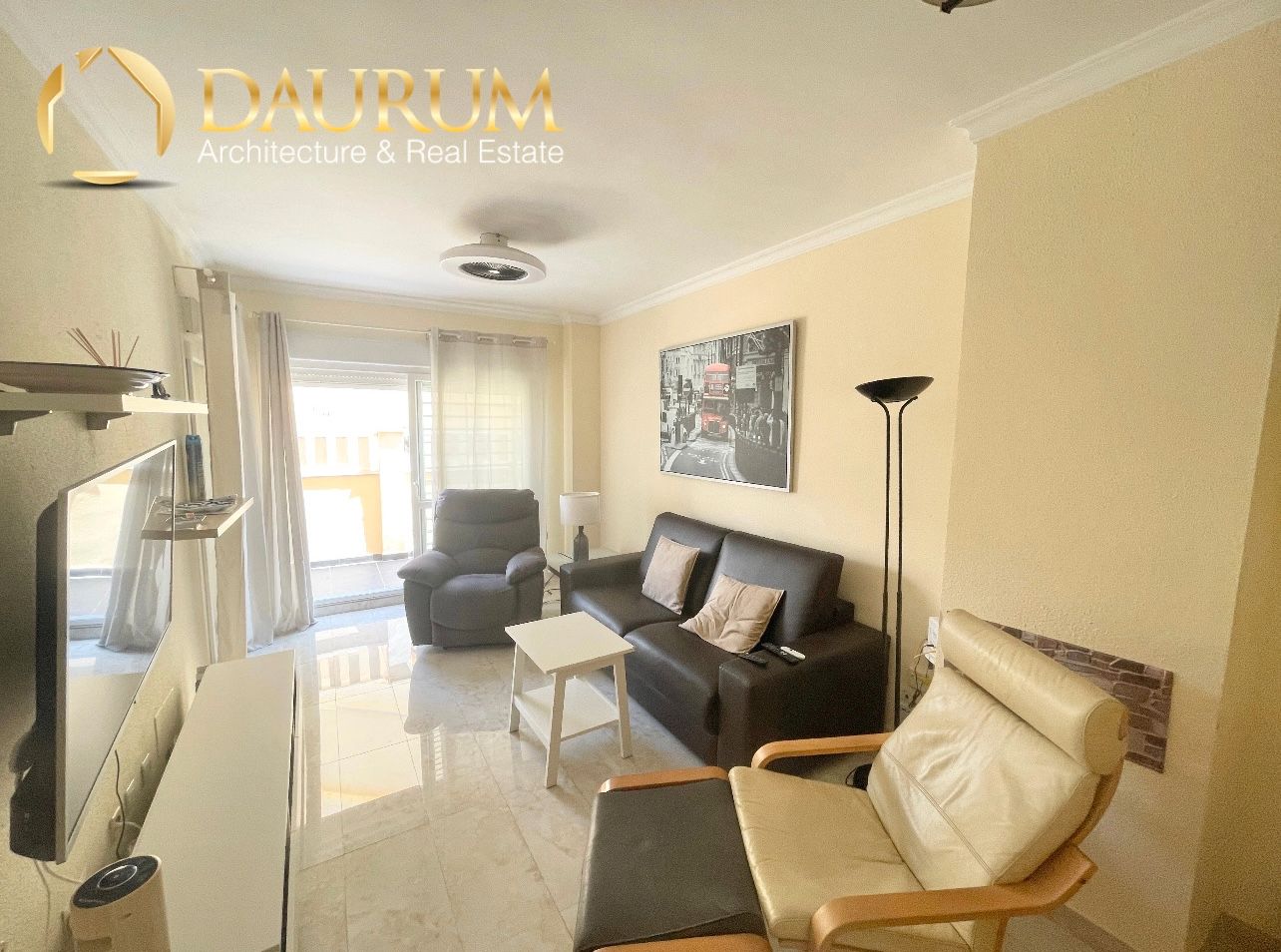 Living room of Planta baja for sale in Benalmádena  with Air Conditioner, Heating and Terrace