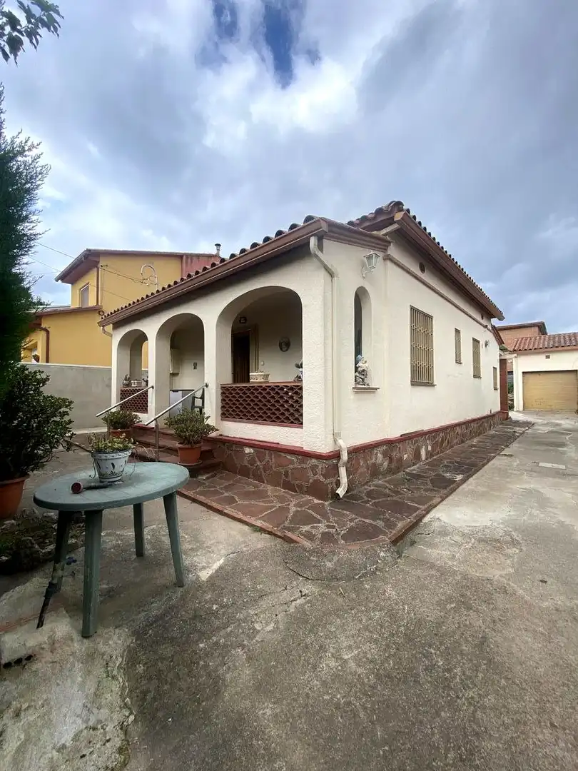 Exterior view of Houses for sale in Sant Andreu de la Barca  with Heating, Private garden and Terrace