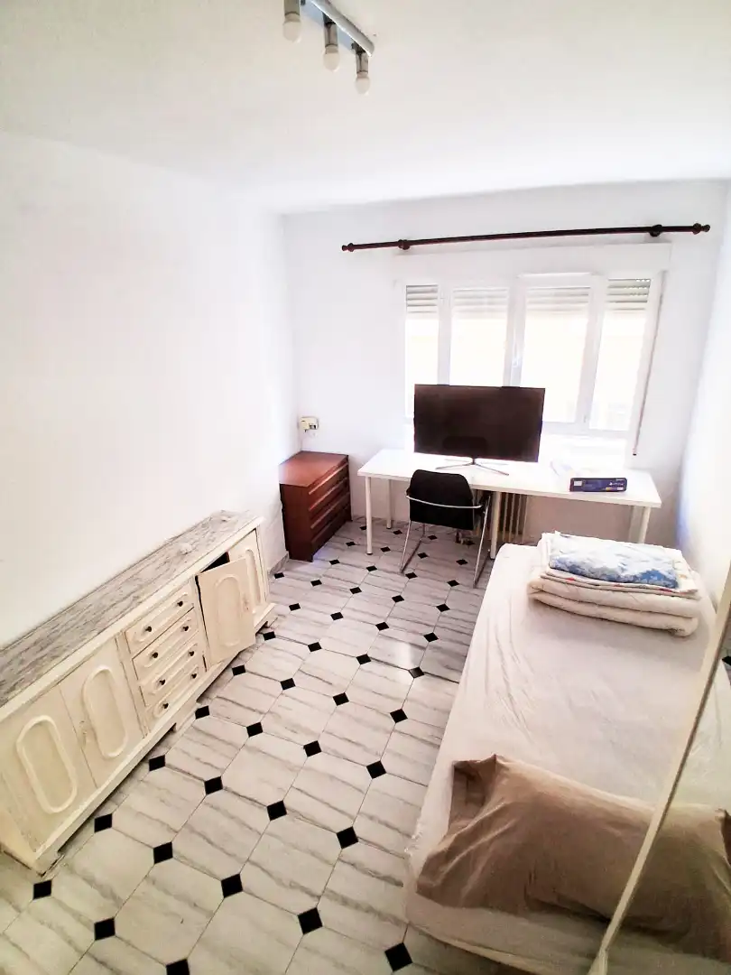 Wohnung mit Terrasse zum Verkauf in Calle Emperatriz Eugenia 11, imagen 4