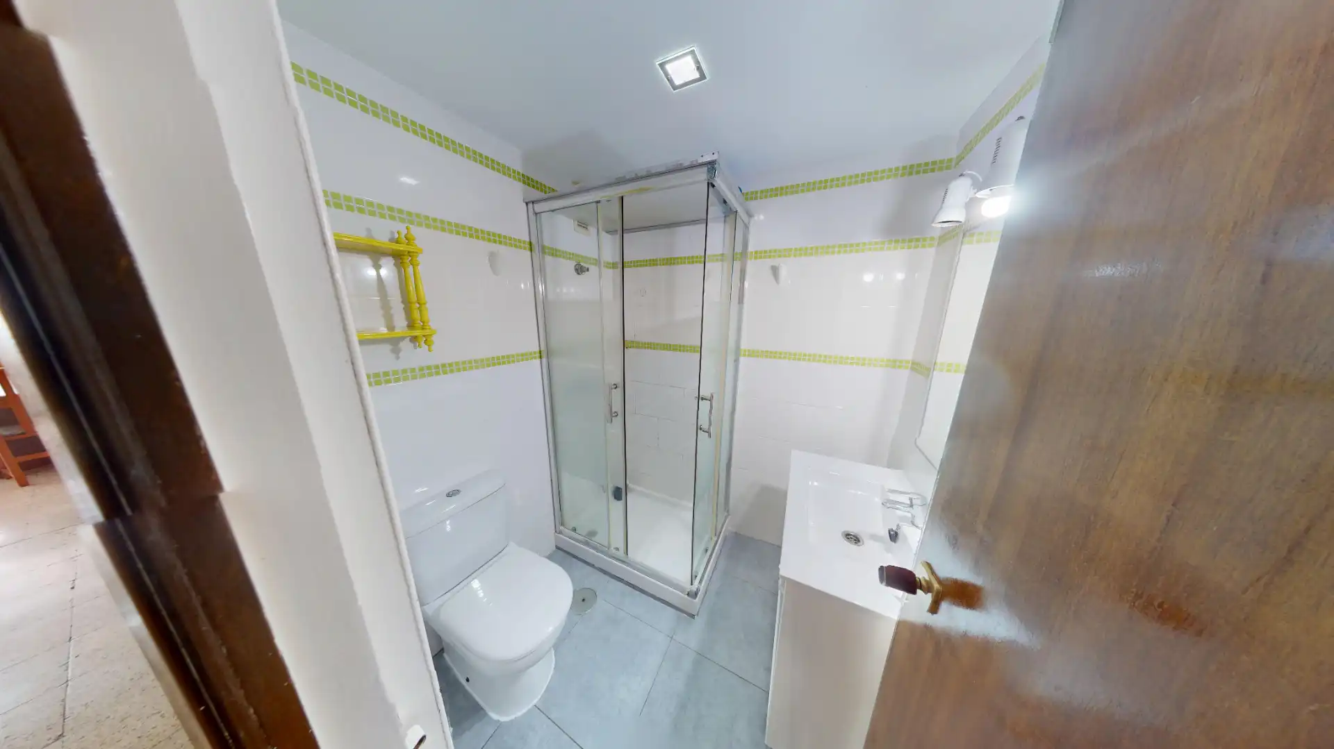Badezimmer von Wohnung zum Verkauf in Alicante / Alacant mit Parkett, Terrasse und Möbliert