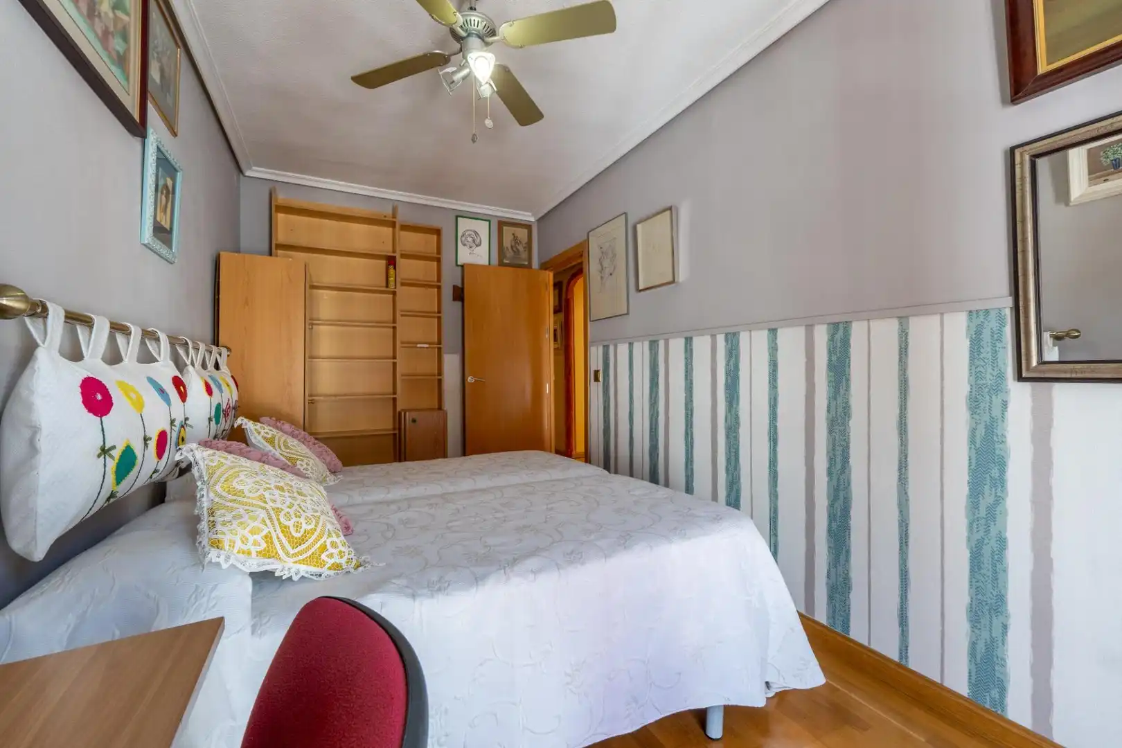 Bedroom of Detached homes for sale in Córdoba  with Air Conditioner, Heating and Storage room