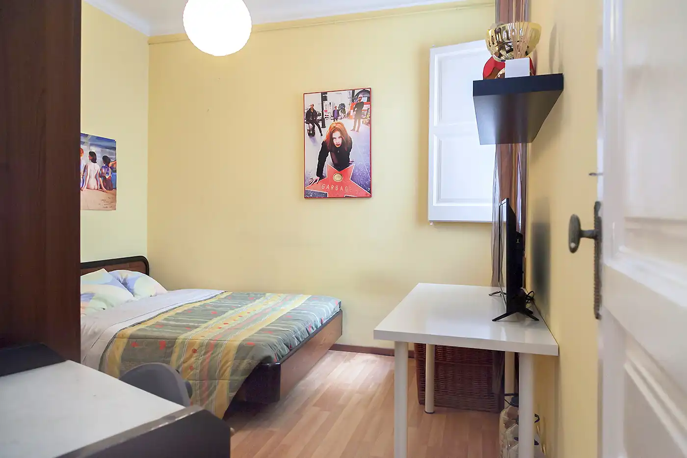 Habitación de Piso en venta en Barcelona con Balcón