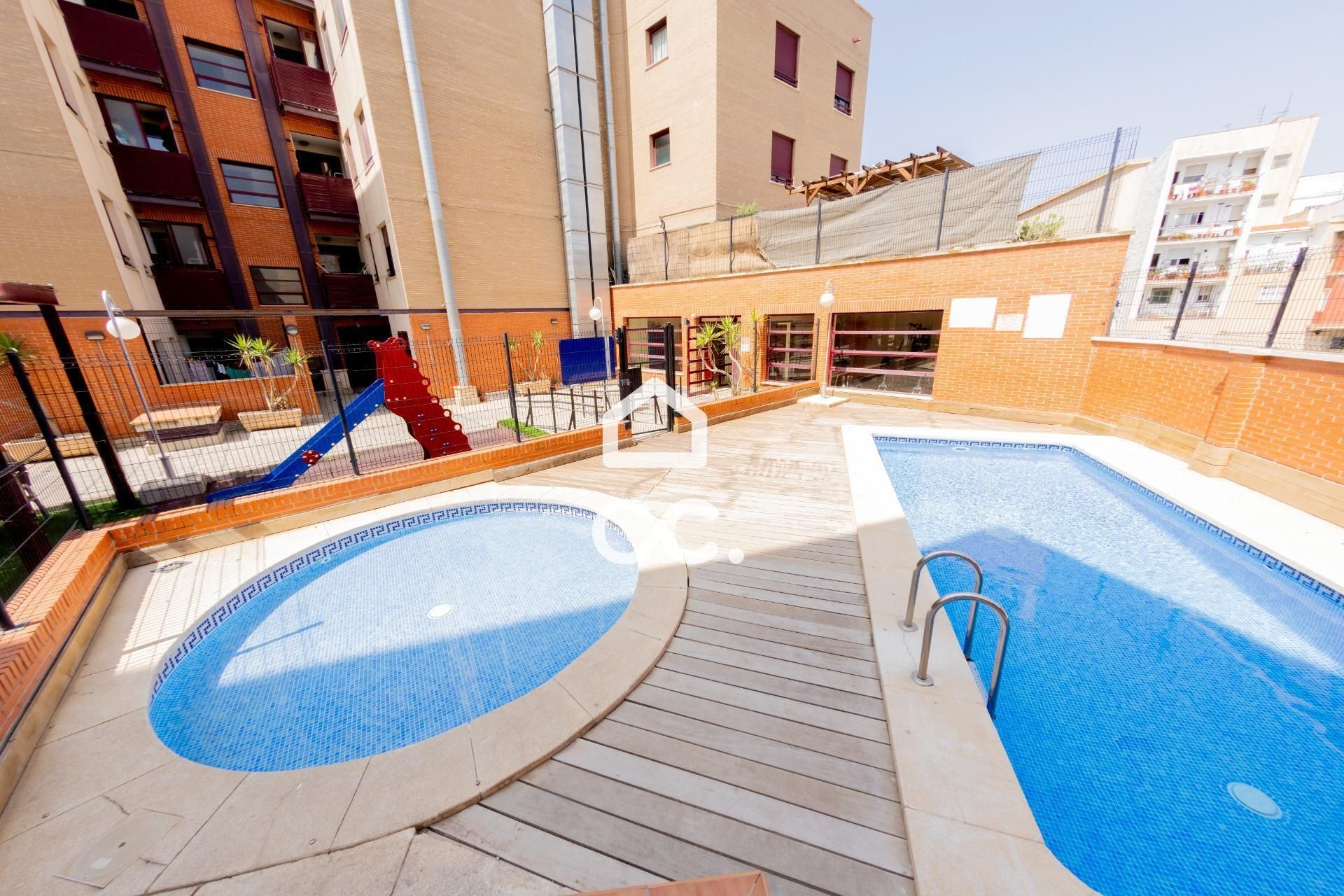 Piscina de Pis en venda en Lorca amb Calefacció, Jardí privat i Traster