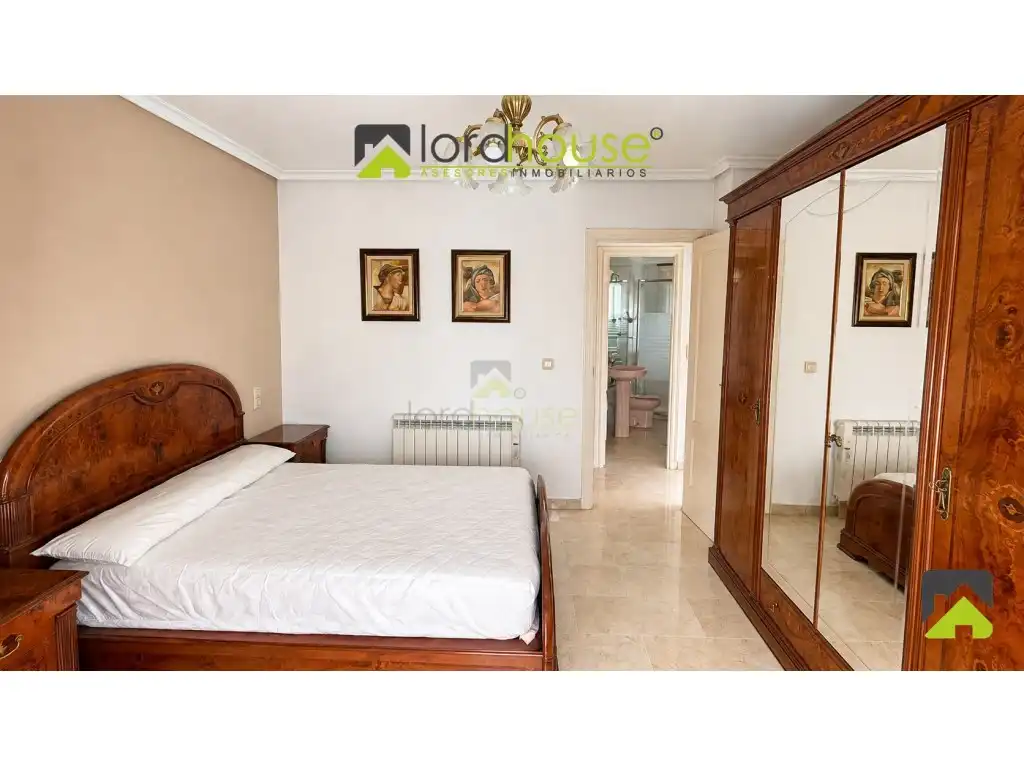 Piso con ascensor en venta en Calle Jose Mouliaa 55, imagen 23