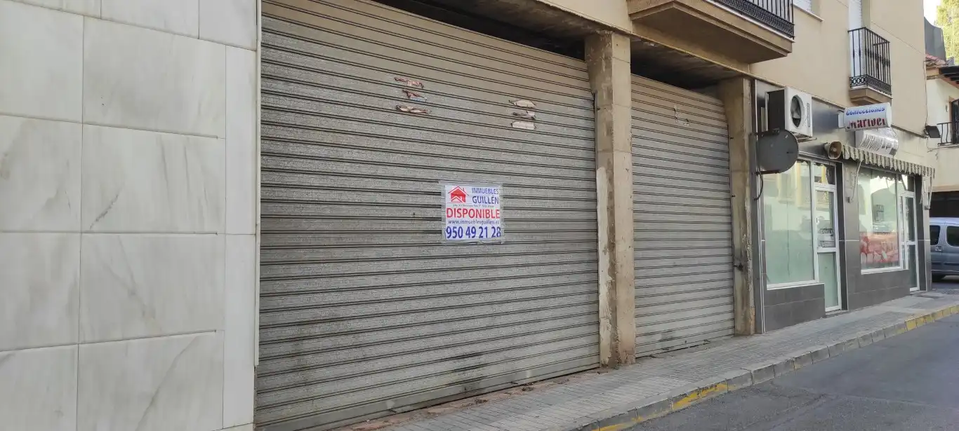 Business premises for sale in Calle Trevélez 1, imagen 2