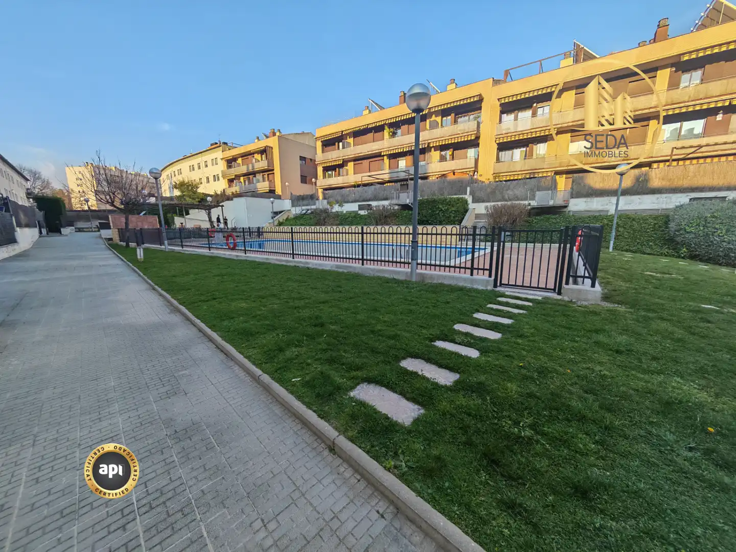 Swimming pool of Duplexes for sale in Terrassa  with Air Conditioner, Heating and Terrace