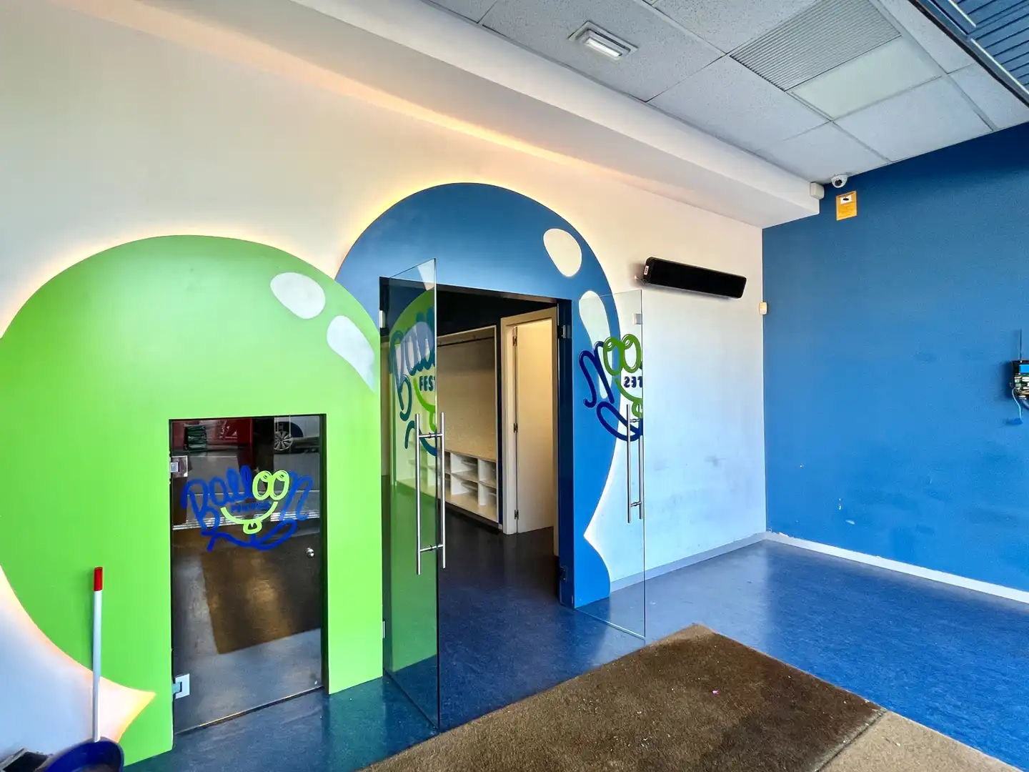 Local comercial en venda a Carrer de Pi i Margall 2, imagen 4
