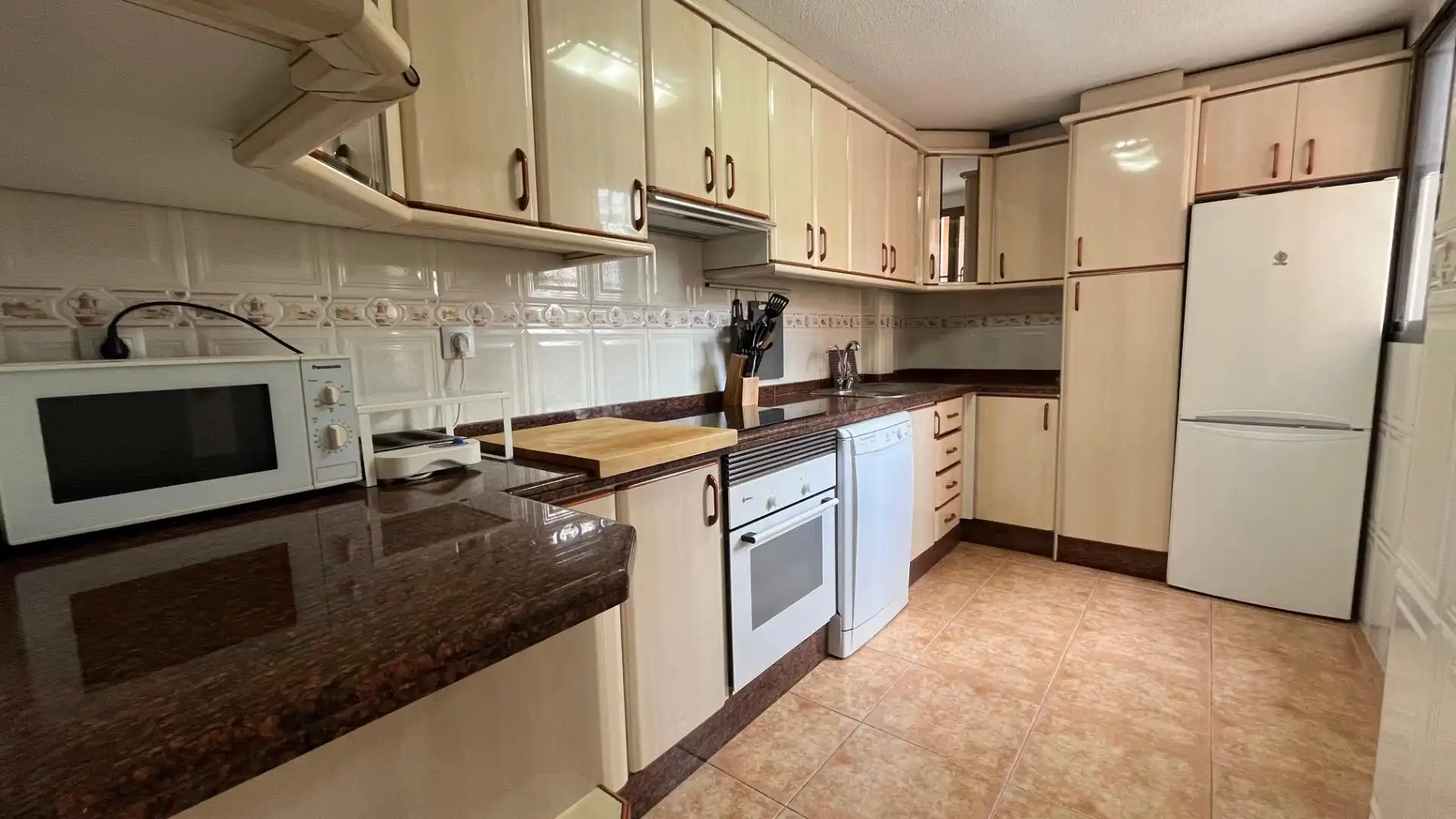 Kitchen of Apartments for rent in Elche / Elx  with Air Conditioner, Furnished and Community pool