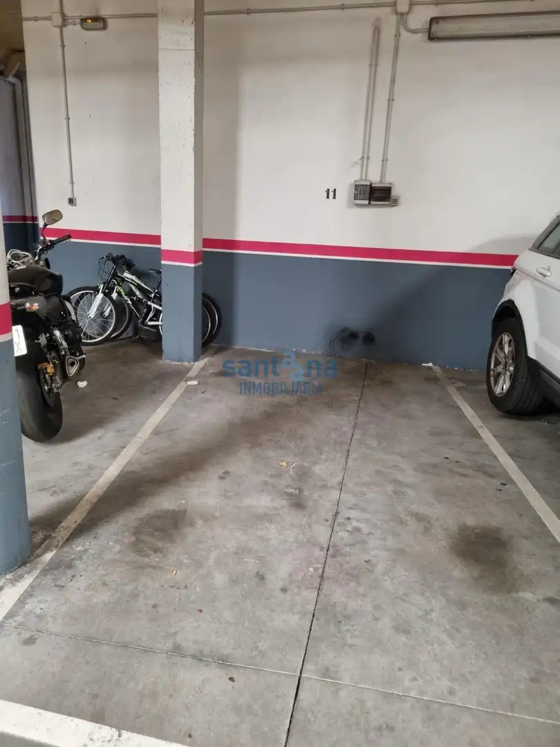 Parking of Apartments for rent in Valverde de la Virgen  with Heating, Parquet flooring and Terrace