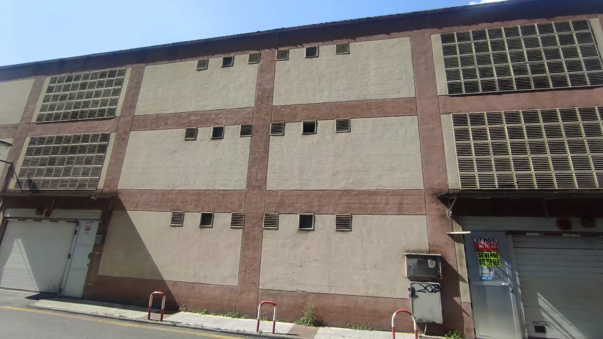 Außenansicht von Garage zum Verkauf in Ermua