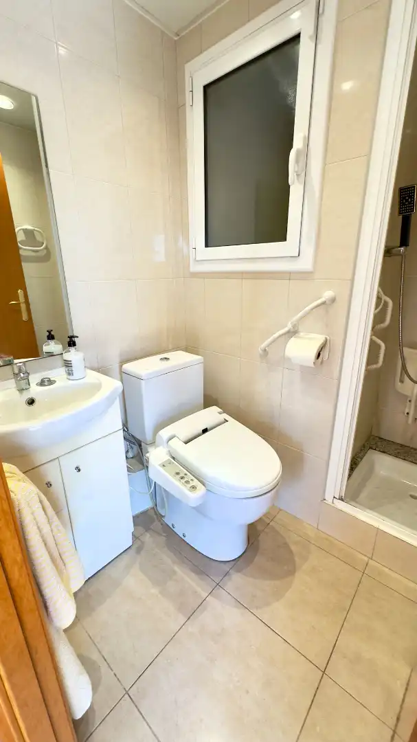Baño de Piso en venta en Barberà del Vallès con Aire acondicionado, Calefacción y Terraza