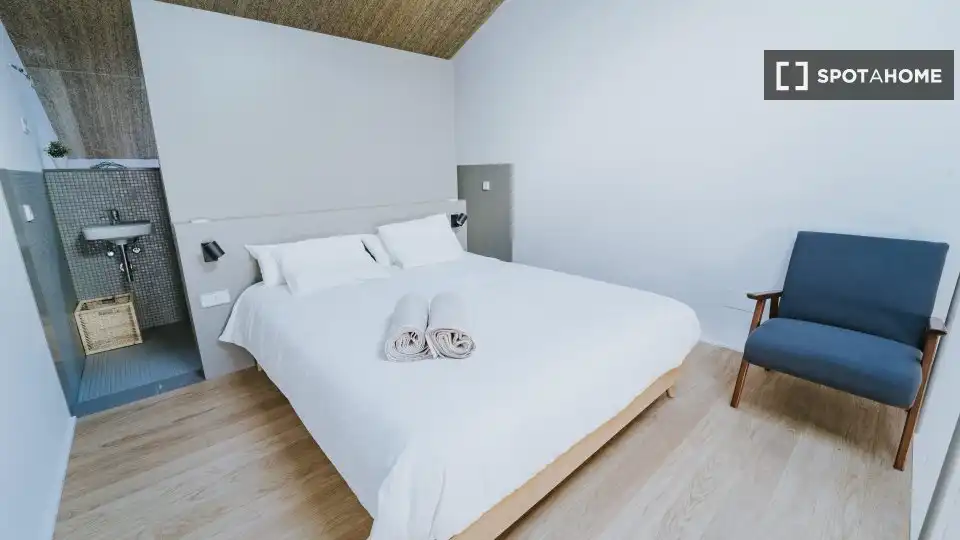 Habitación de Piso de alquiler en Madrid con Aire acondicionado, Calefacción y Amueblado