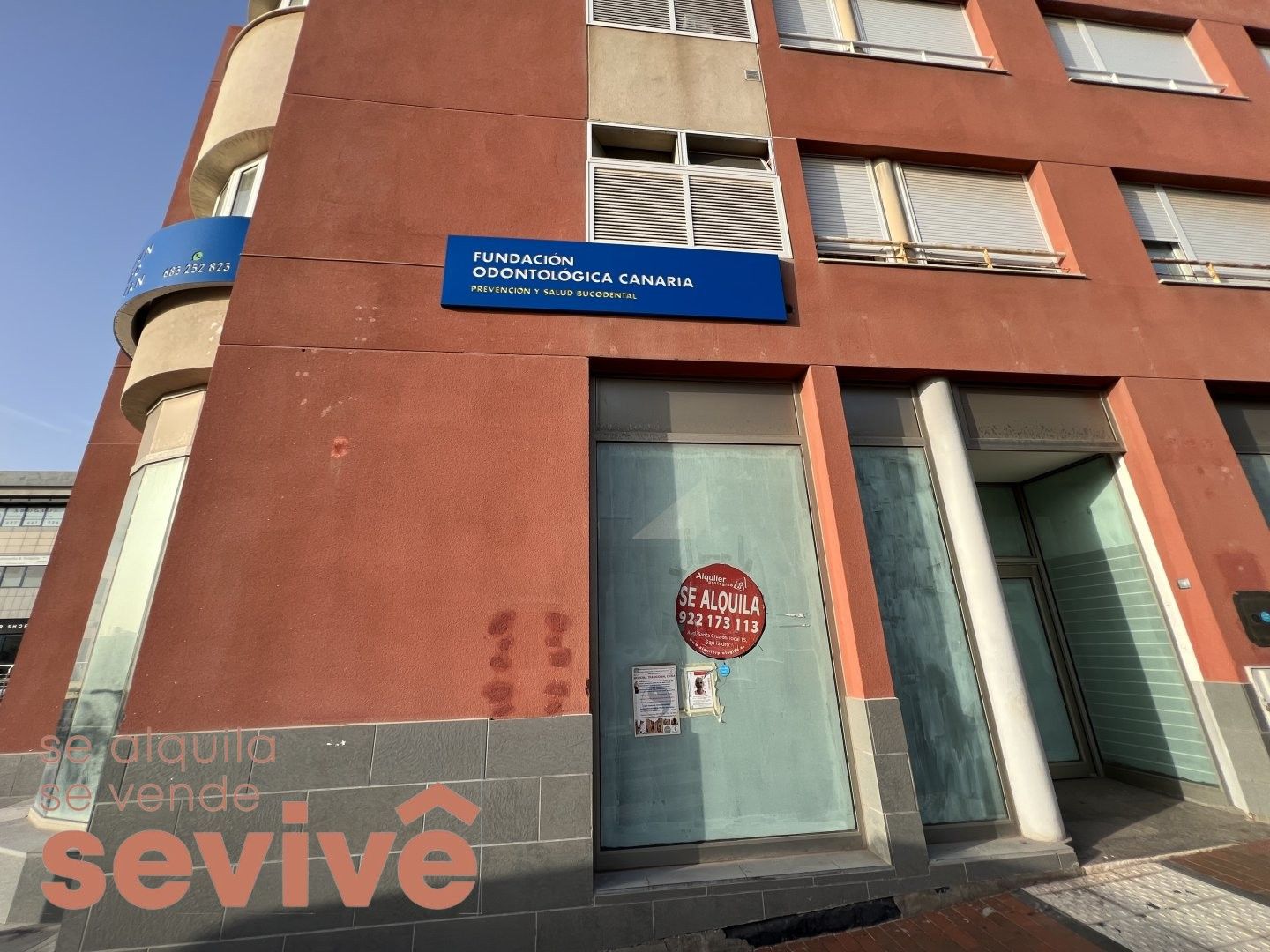 Vista exterior de Local de lloguer en Granadilla de Abona amb Aire condicionat i Calefacció